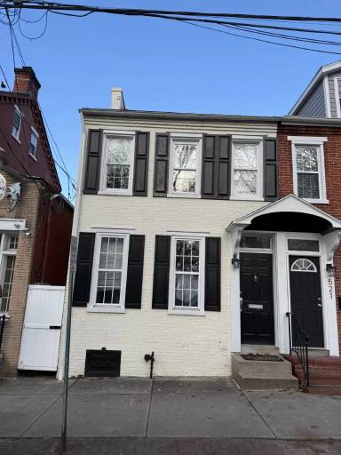 Main picture of 519 Locust St