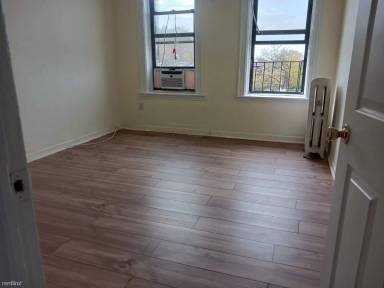 Main picture of 7510 20th Ave