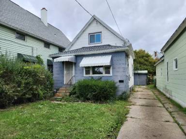 Main picture of 139 Weimar St