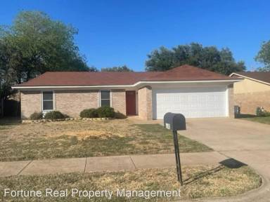 Main picture of 6045 Robin Dr
