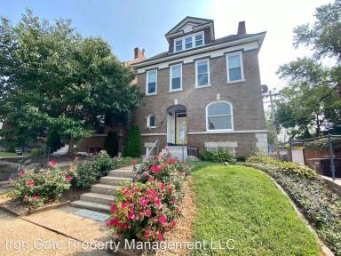 Main picture of 2714 Louisiana Ave