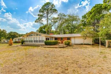 Main picture of 1822 Silverside Dr