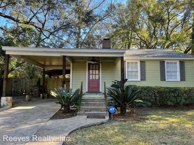 Main picture of 312 Pineview Ln W