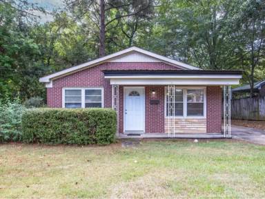 Main picture of 3304 Loch Haven Rd
