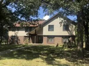 Main picture of 925 R Ave