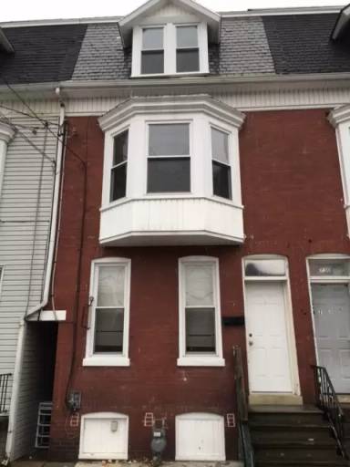 Main picture of 732 S Pershing Ave
