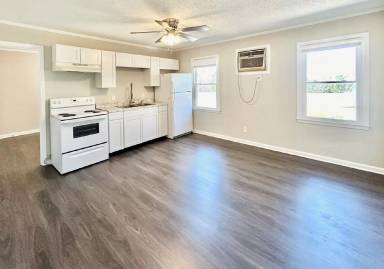 Main picture of 111 Calvin Ct