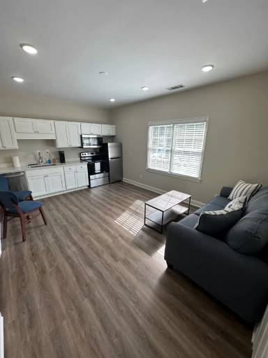 Main picture of 621 Green St NW