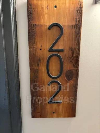 Main picture of 73 W Main St