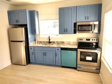 Main picture of 4080 Biltmore Ave