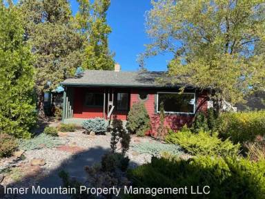 Main picture of 472 NE Irving Ave