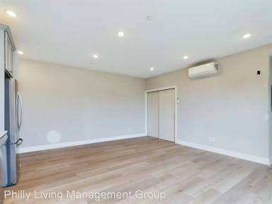Main picture of 6712 Ridge Ave