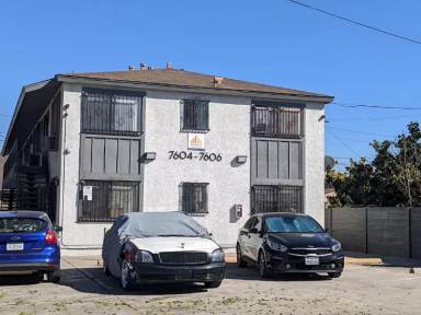 Main picture of 7606 S Figueroa St