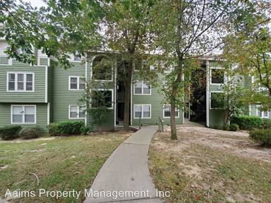Main picture of 950 Stewarts Creek Dr