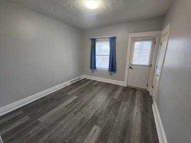 Main picture of 1607 Winchester Ave