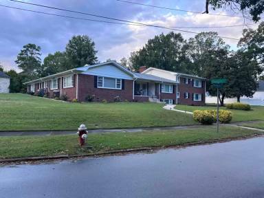 Main picture of 300 Edgedale Dr