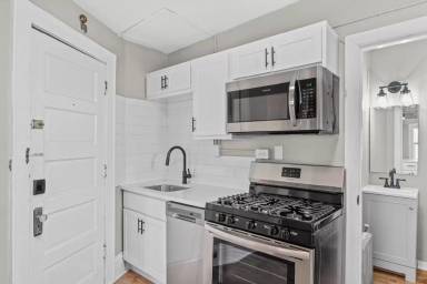Main picture of 1216 Williamson St