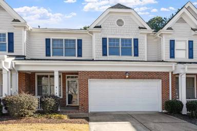 Main picture of 8105 Satillo Ln
