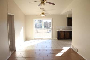 Main picture of 7440 NW 5th Ter
