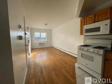 Main picture of 1751 Undercliff Ave