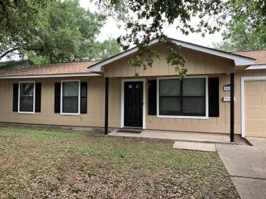 Main picture of 611 Fairview Ave