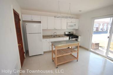Main picture of Holly Circle Townhouses