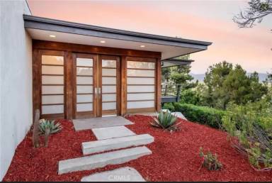 Main picture of 945 Linda Vista Ave