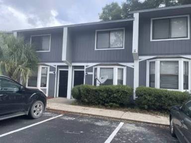Main picture of 2548 SW 31st Pl