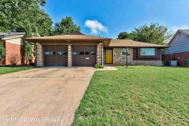 Main picture of 2511 NW 45th St