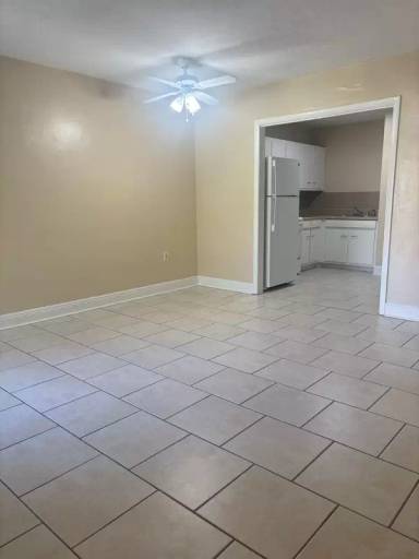 Main picture of 420 E Park Ave