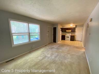 Main picture of 1303 N Oak St