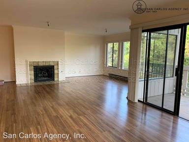 Main picture of 26 Shepherds Knls