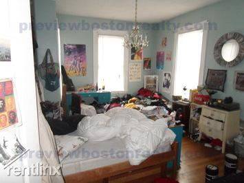 Main picture of 10 Saunders St