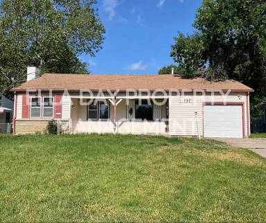 Main picture of 1737 Drollinger St