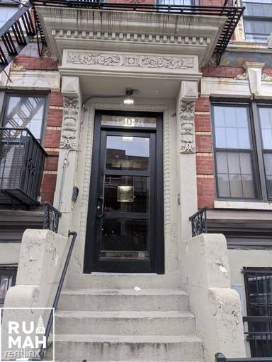 Main picture of 140A Lexington Ave