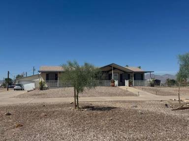 Main picture of 7429 S Martin Dr