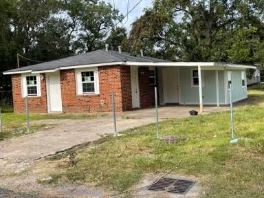 Main picture of 1565 N 37th St