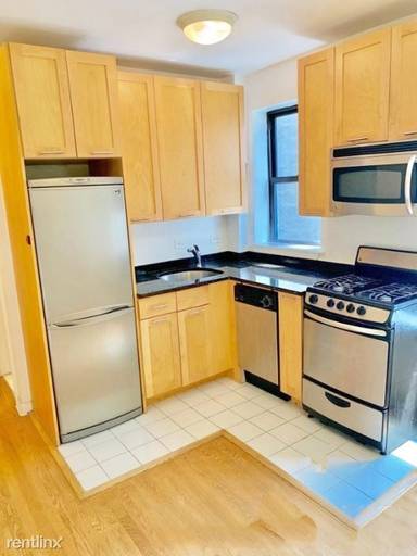Main picture of 516 E 80th St
