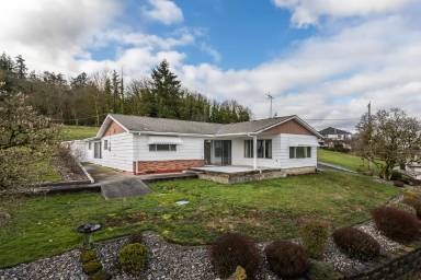 Main picture of 61269 Columbia River Hwy