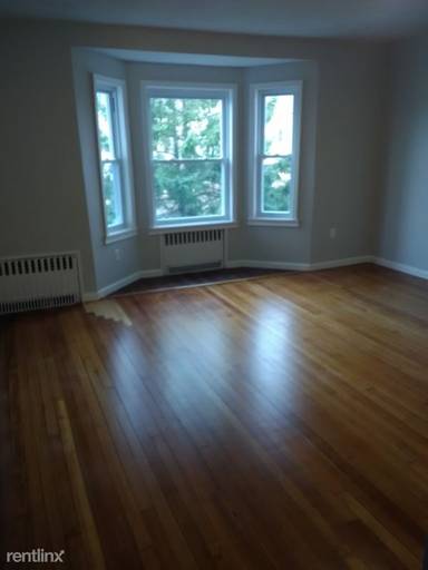 Main picture of 4915 Surf Ave