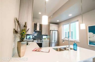 Main picture of 2227 Eliot St