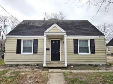 Main picture of 1007 Roger St