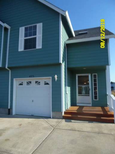 Main picture of 470 SE Excel St