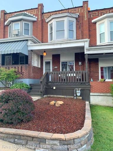 Main picture of 524 1/2 Farnsworth St