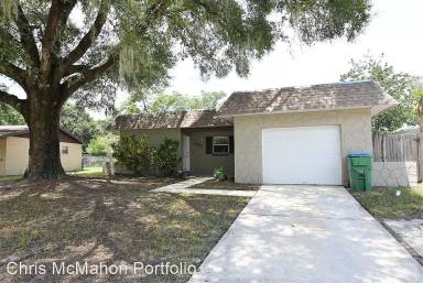 Main picture of 407 S Hawthorn Cir