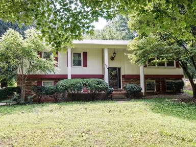 Main picture of 1717 Valley Brook Rd