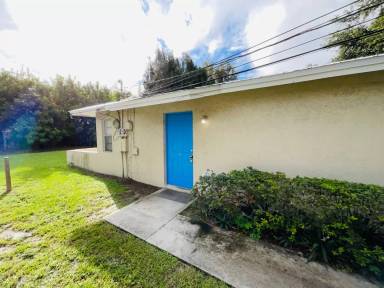 Main picture of 308 S 14th St