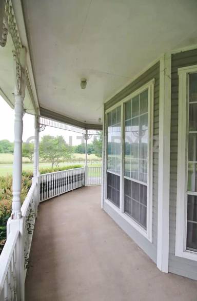 Main picture of 8150 Bob White Rd