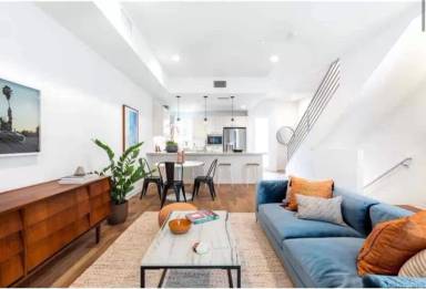Main picture of 4829 Craner Ave