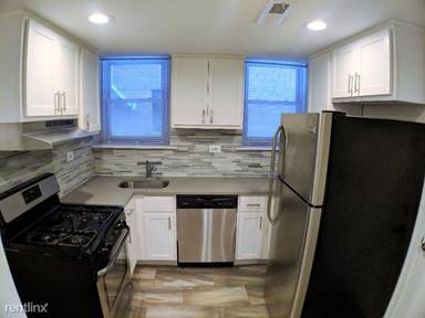 Main picture of 2326 N Southport Ave